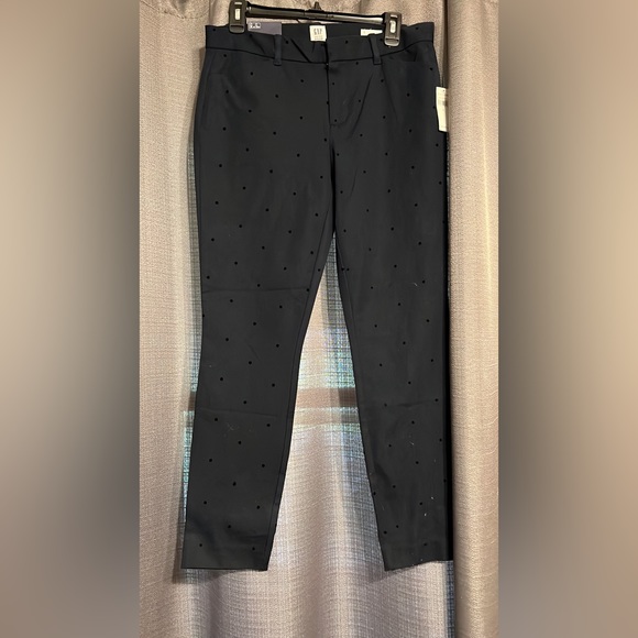 GAP Pants - BNWT GAP skinny pant